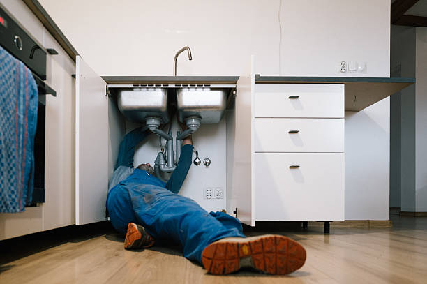Professional Emergency Plumber technician working in Falcon, NC